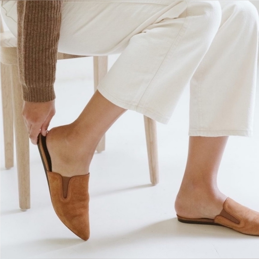 Jenni Kayne Saddle Tan Suede Flat Pointed Toe Slip On Mule EU38 Neutral